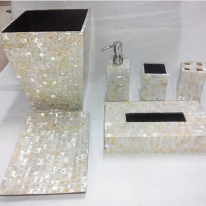 Set di arredo bagno di lusso / Scatola di fazzoletti MOP / Dispenser di sapone casuale / Porta spazzolino da denti / Set porta sapone MOP / Vassoio porta asciugamani da 6 pezzi