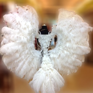 Da NeeNa B043W Gigantic White Ostrich Feather Victoria Secret Angel Wings with Tail