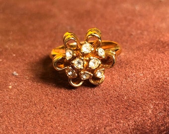 Flower Ring Multiple Stone Starburst Ring Gold