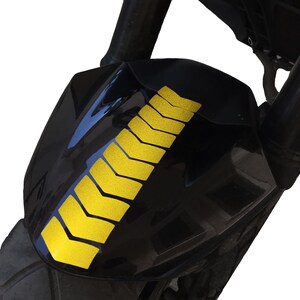 Arrow Design Reflective Yellow Fender Helmet Sticker CinarExtreme