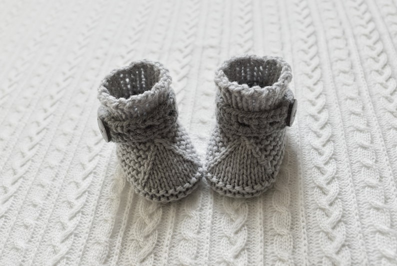 Crib Shoes Gray baby shoes baby boy booties newborn baby gift knitted booties Soft Baby Booties Working Coconut Button Newborn Baby Booties