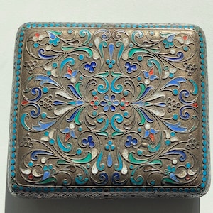 Portasigarette imperiale russo dorato in smalto cloisonné