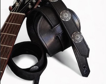Leather guitar strap with shoulder pad