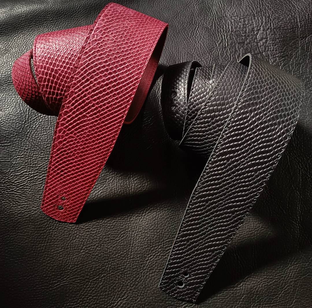 Leather guitar strap