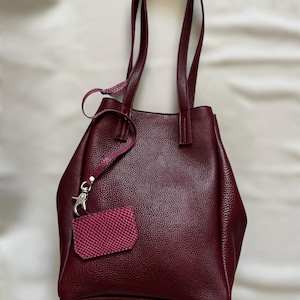 Genuine leather shopper style shoulder bag for women