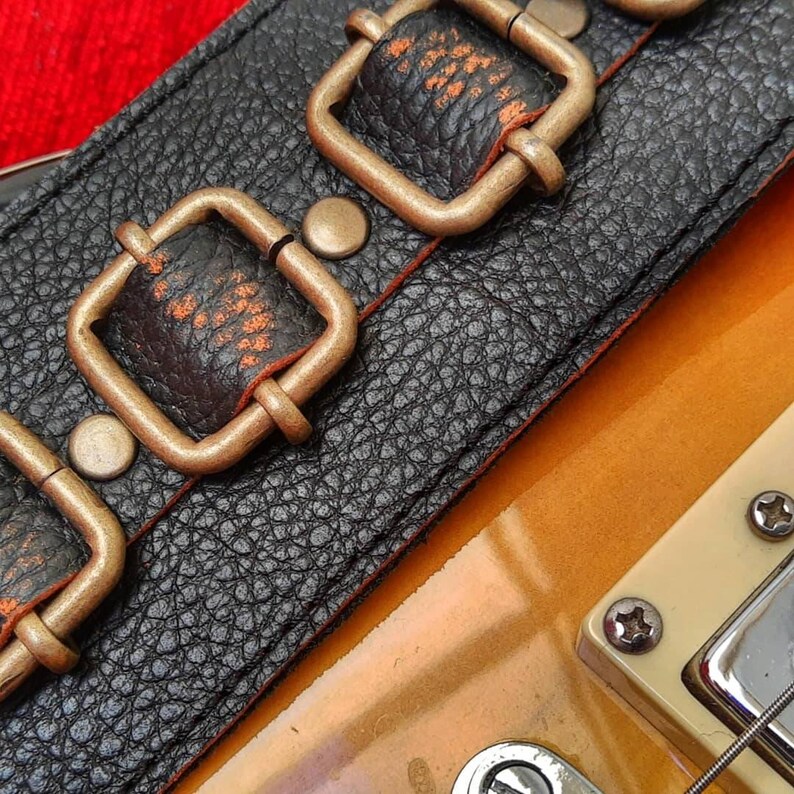 Leg leather guitar strap Relic effect image 5