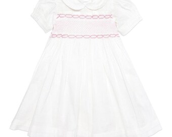 Nadine Un vestido con bata