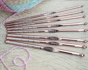 Personalised Rose Gold Crochet Hooks Set - Engraved Gift for Crochet Lovers, Mum, Grandma