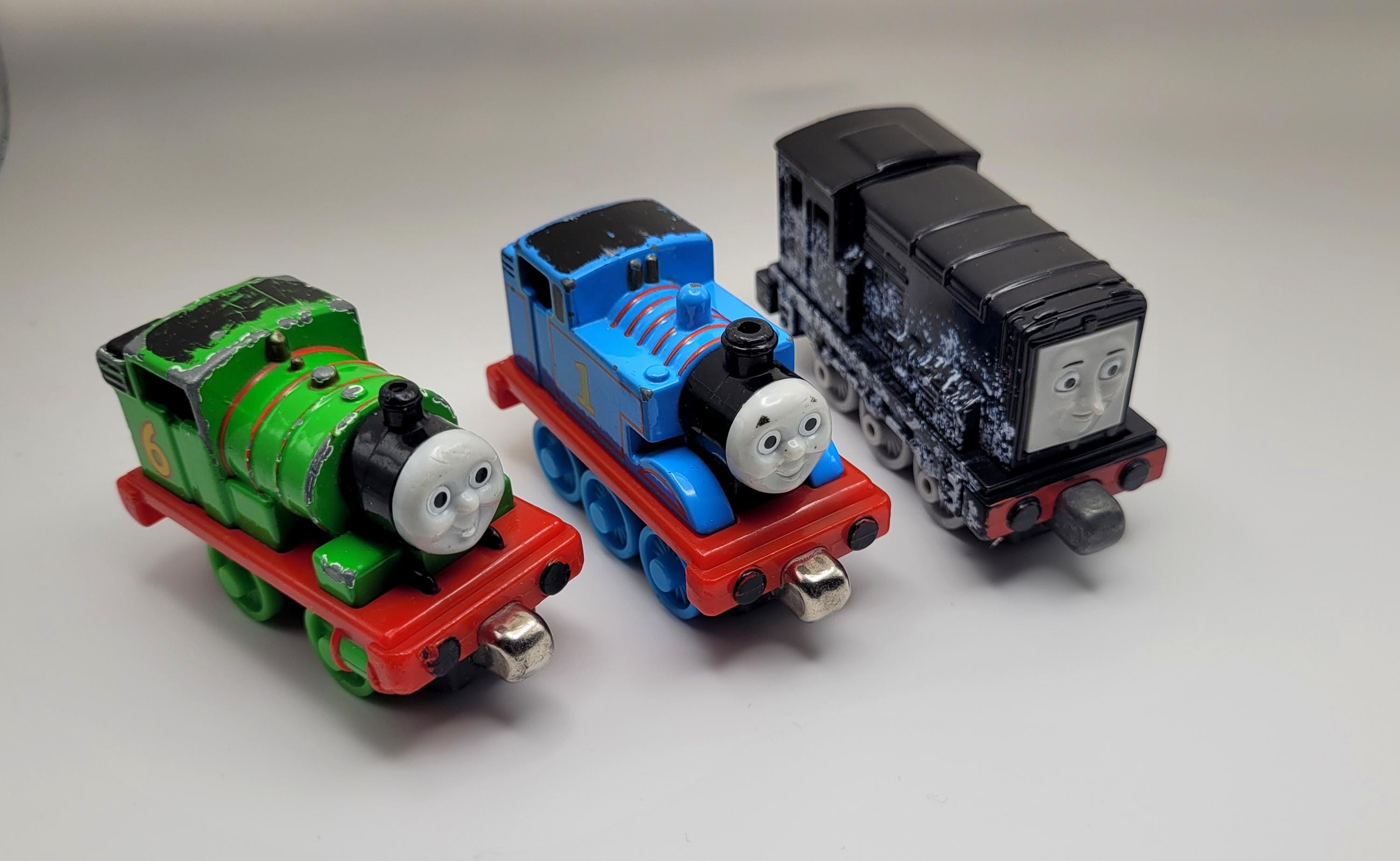 Thomas the train magnetic - Etsy 日本, image size:3000x1844
