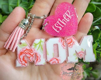 Customizable Mom keychain with personalized mini heart, personalized mom keychain, mom keychain set, personalized mother's day gift