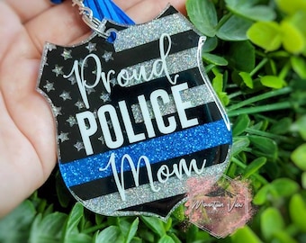 Proud Police Mom Thin Blue Line Glitter Keychain, police badge keychain, police keychain, thin blue line gifts, police gifts, police mom
