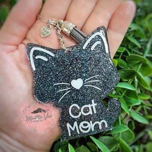 Customizable cat mom glitter keychain, personalized cat keychain, cat mom keychain, cat lover gifts, cat mom gifts, cat mama