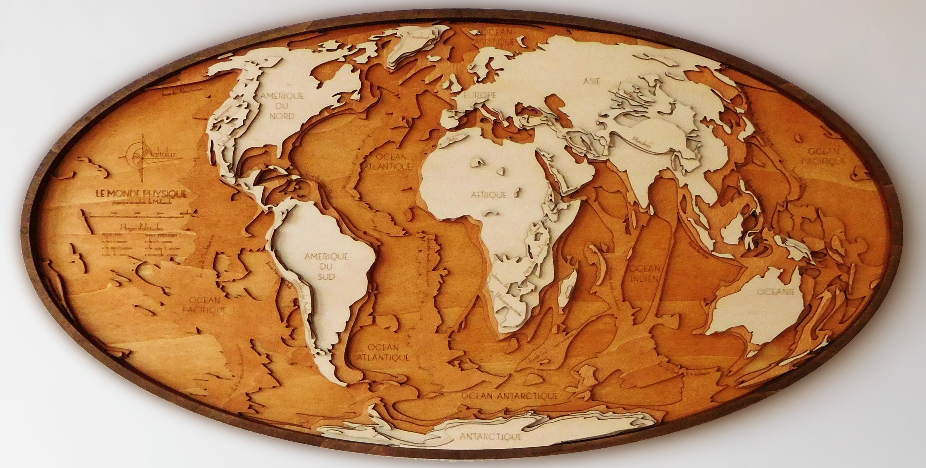 Carte Du Monde en Bois Relief Sous Marin et Terrestre 3D