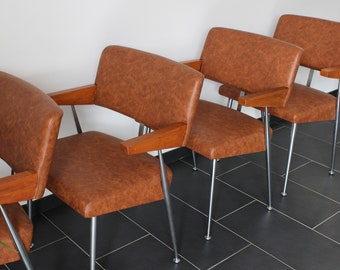 Ensemble unique de chaises Artifort 1964 Modèle 030 HB