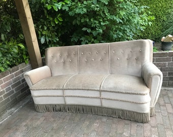 Vintage-Dreisitzer-Sofa in schönem Zustand
