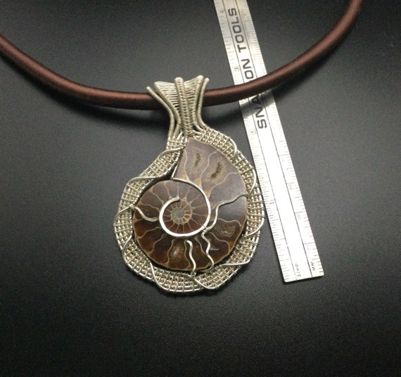 すんごい！アンモナイトのネックレスだよ！ すんごい！アンモナイトのネックレスだよ！ 楽天市場】化石