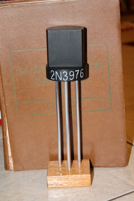 Big'sistor - Large Scale Mounted TO-98 Transistor Model (2N3976