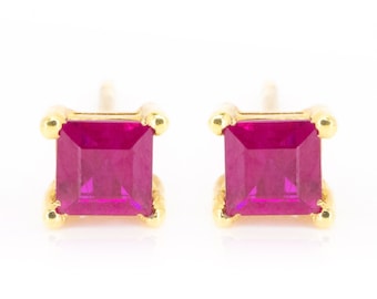 18kt Yellow Gold .75ctw NATURAL Square / Princess Very Fine Ruby Stud Earrings