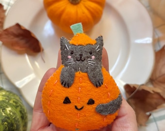 PDF Instructions to Sew Your Own Cat in a Pumpkin, felt sewing pattern, felt craft, halloween pattern, beginner halloween craft, halloween