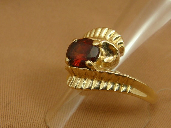 Oval GARNET in Scalloped Bypass Ring - 10K Yellow… - image 4