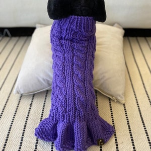 FEMALE ONLY)))100% Handmade Wool yarn Dog sweater for 10-14lb Custom made Dachshund