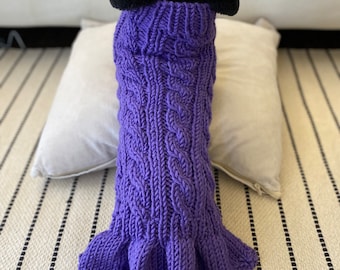 FEMALE ONLY)))100% Handmade Wool yarn Dog sweater for 10-14lb Custom made Dachshund