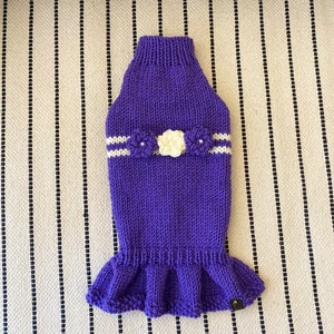 FEMALE ONLY)))100% Handmade Wool yarn Dog sweater for 10-14lb Custom made Dachshund