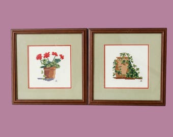 Juego de 2 cuadros florales vintage enmarcados para punto de cruz: tapices retro de los años 70 y 80, estilo cottagecore, decoración romántica para el hogar.