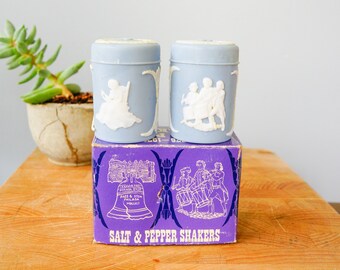 Vintage zout- en pepervaatjes uit de jaren 70/ Independent Day zout- en pepervaatjes/ Vintage souvenir/ Woondecoratie/ Retro Home