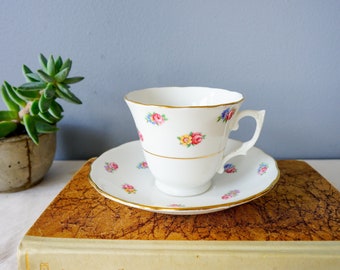 Taza de té y platillo vintage de porcelana Colclough / Tazas de té de la década de 1940 / Taza de té de porcelana inglesa / Juego de tazas de té vintage / Tazas de té con motivos florales / Artículos para beber vintage