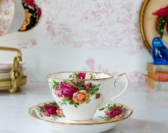 Vintage 1997 QVC Royal Albert Old Country Roses Teacup Set: Cottage English Country Retro Kitchen Serving Tea Party Decor
