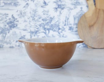 Vintage Pyrex Solid Brown Cinderella Mixing Bowl 441 Town and Country: 1960s Mixing Bowl Retro MCM Kitchen Bakeware