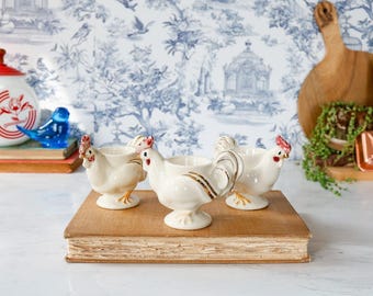 VTG Chicken Hen Egg Cup Holders Set of 3: 1970s Retro MCM Cottage Farmhouse Retro Brunch Kitchenware Decor