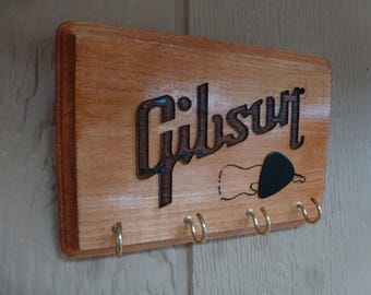 Gibson Guitar Key Keeper Wall Plaque: Guitar Music Decor AE-457