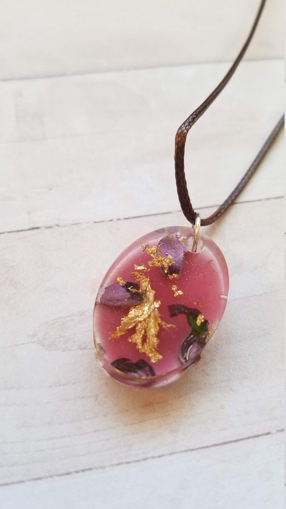 jewelry from flower petals