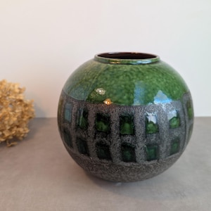 Mcm 1960s WEST-GERMANY vase, made of glazed green and lava gray ceramics by Carstens Keramik, model 1237-18, vintage.
