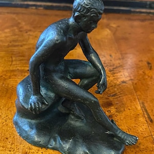Antique bronze seated Hermes figure. Grand Tour item. After Lysippos