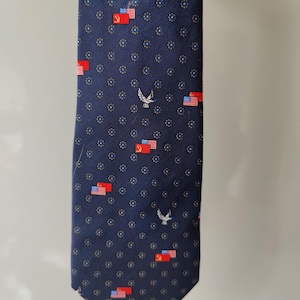 the glasnost necktie, peace of 1989, history necktie, true vintage piece of history