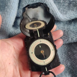 Vintage schwarzer Kunststoff Kompass