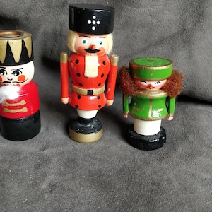 3 small Erzgebirge candle holder, Figurines, nutcracker, King, vintage
