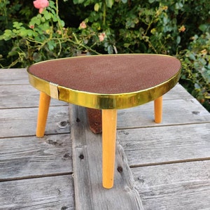 Vintage 50s 60s plant stand with 3 legs