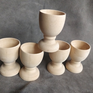Mid Century Eierbecher, Eierbecher aus Holz, gedrechselt aus Holz