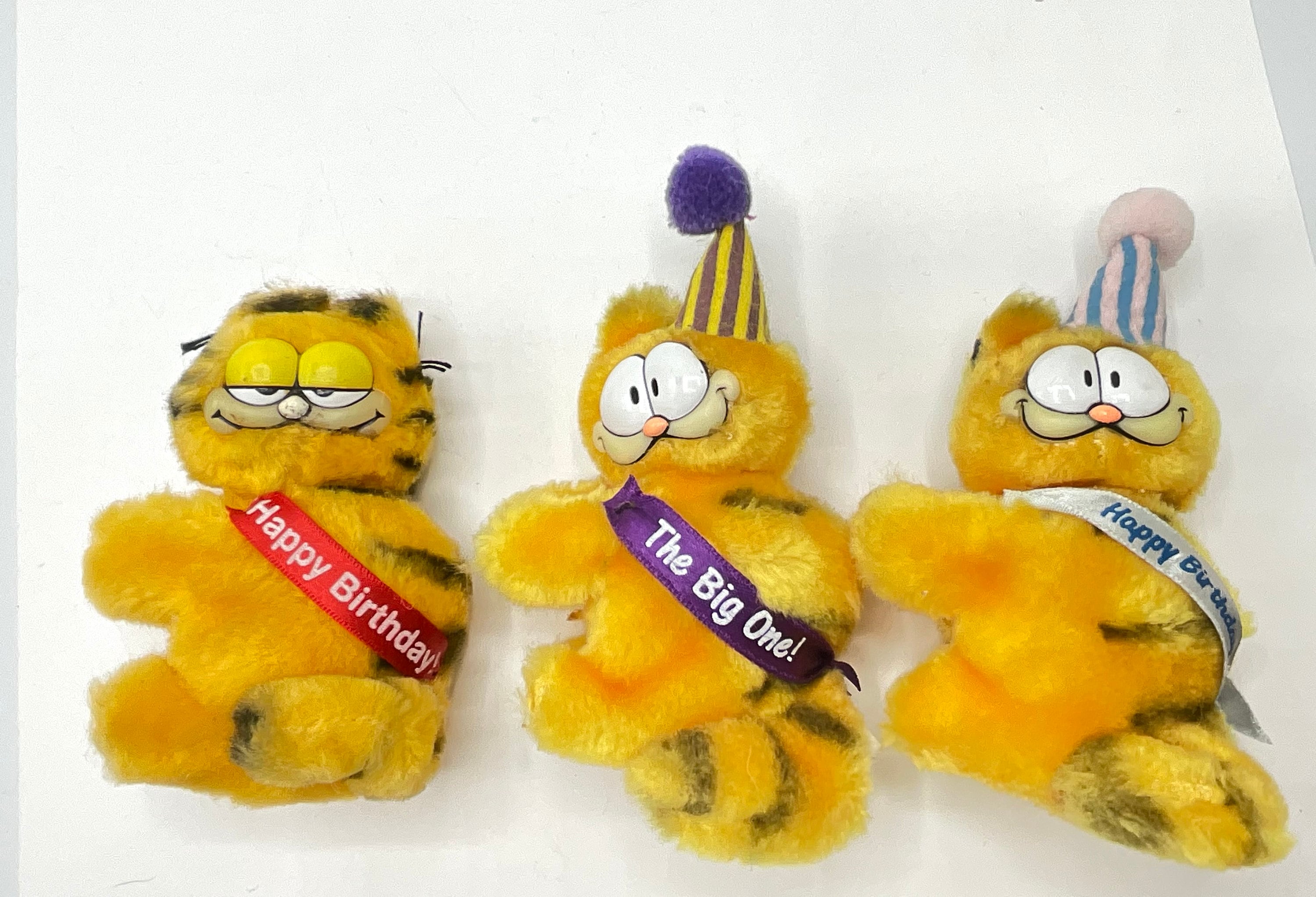 Gorgeous Collectible and Vintage Plush Pencil Clip Garfield