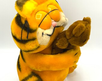 Gorgeous Collectible and Vintage Garfield With Close Eyes
