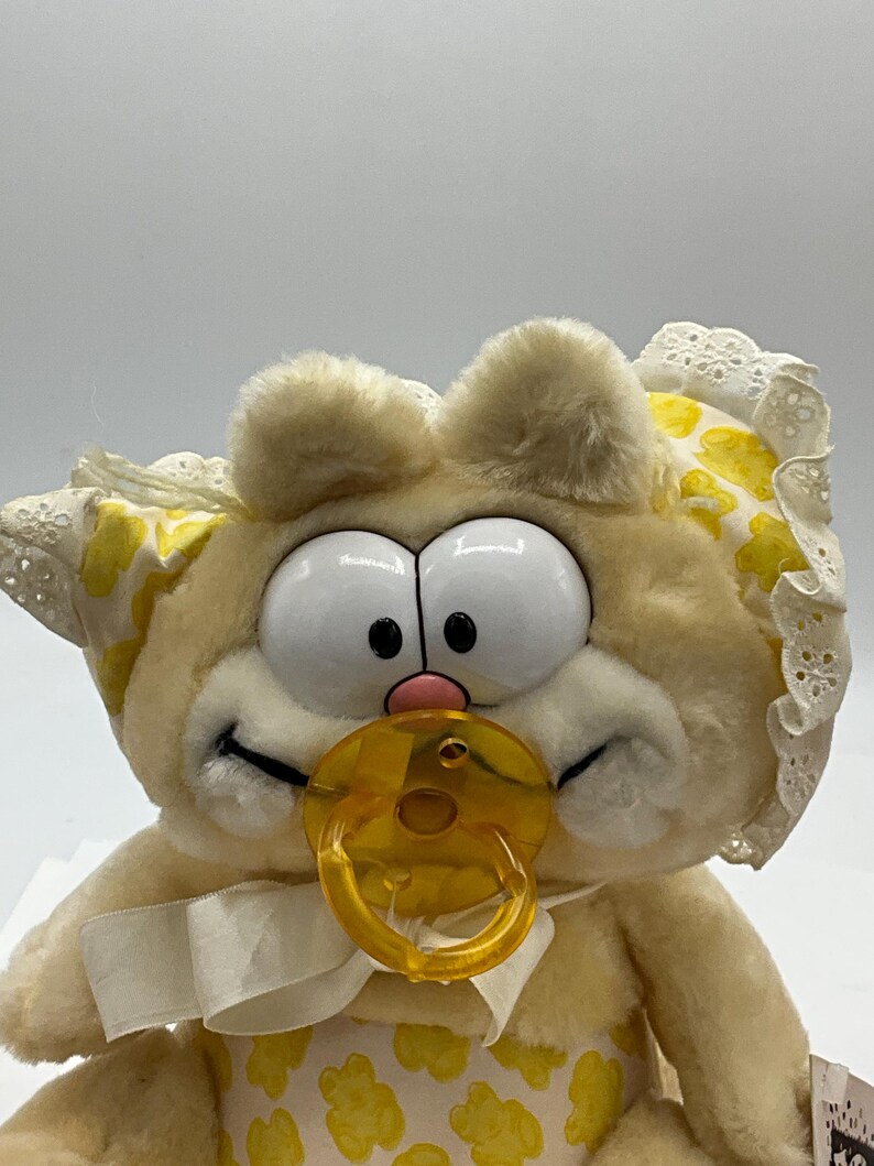 Gorgeous Collectible and Vintage Garfield Cat “baby’, Light Yellow ...