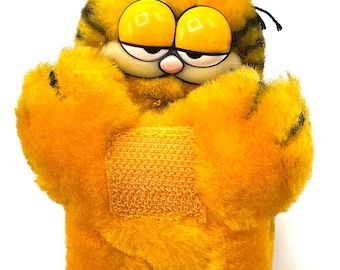 Gorgeous collectible and vintage Garfield plush pet wrap watch bracelet, cat, orange.
