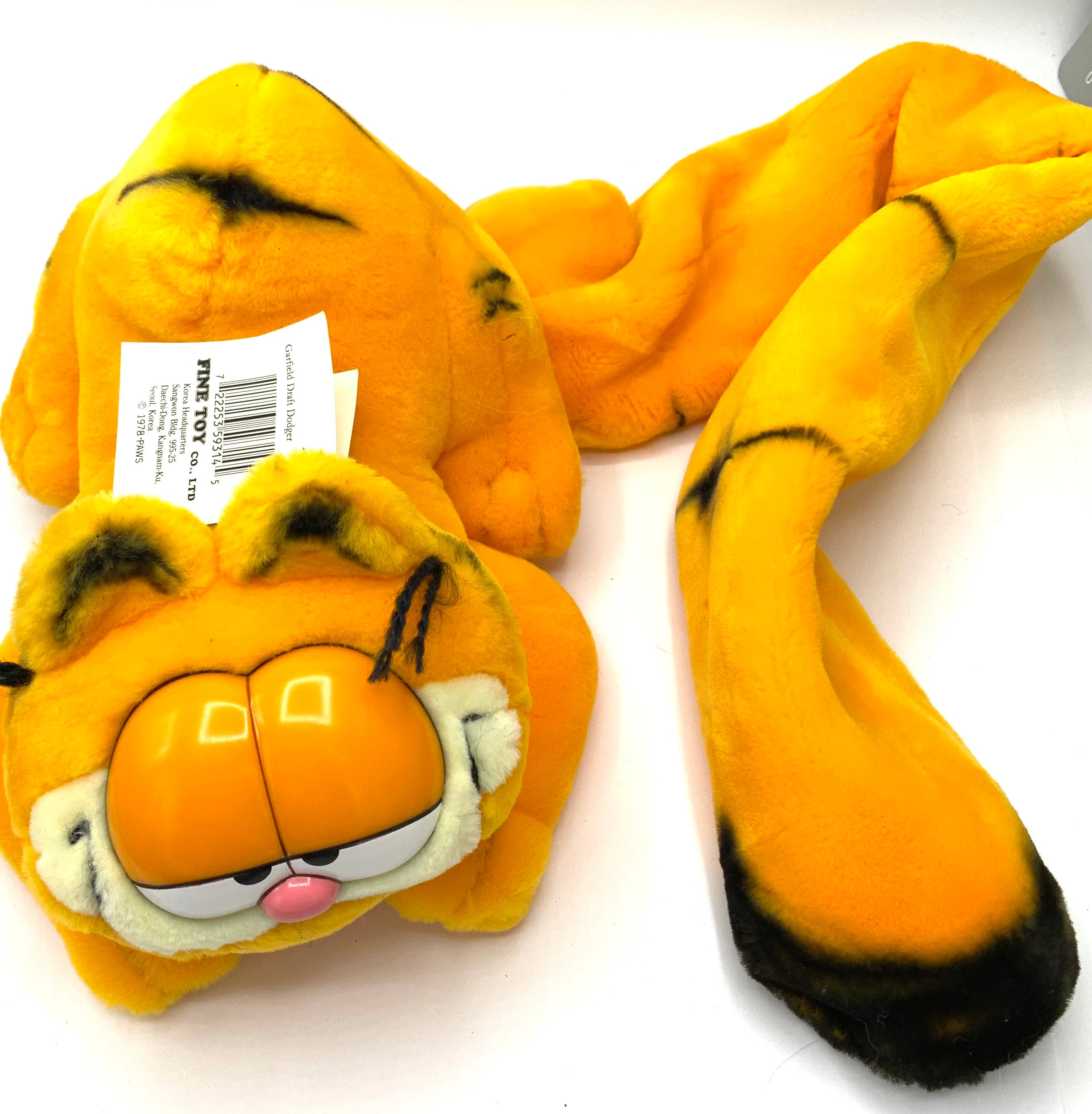 Gorgeous Collectible and Vintage Stuffed Garfield With Long