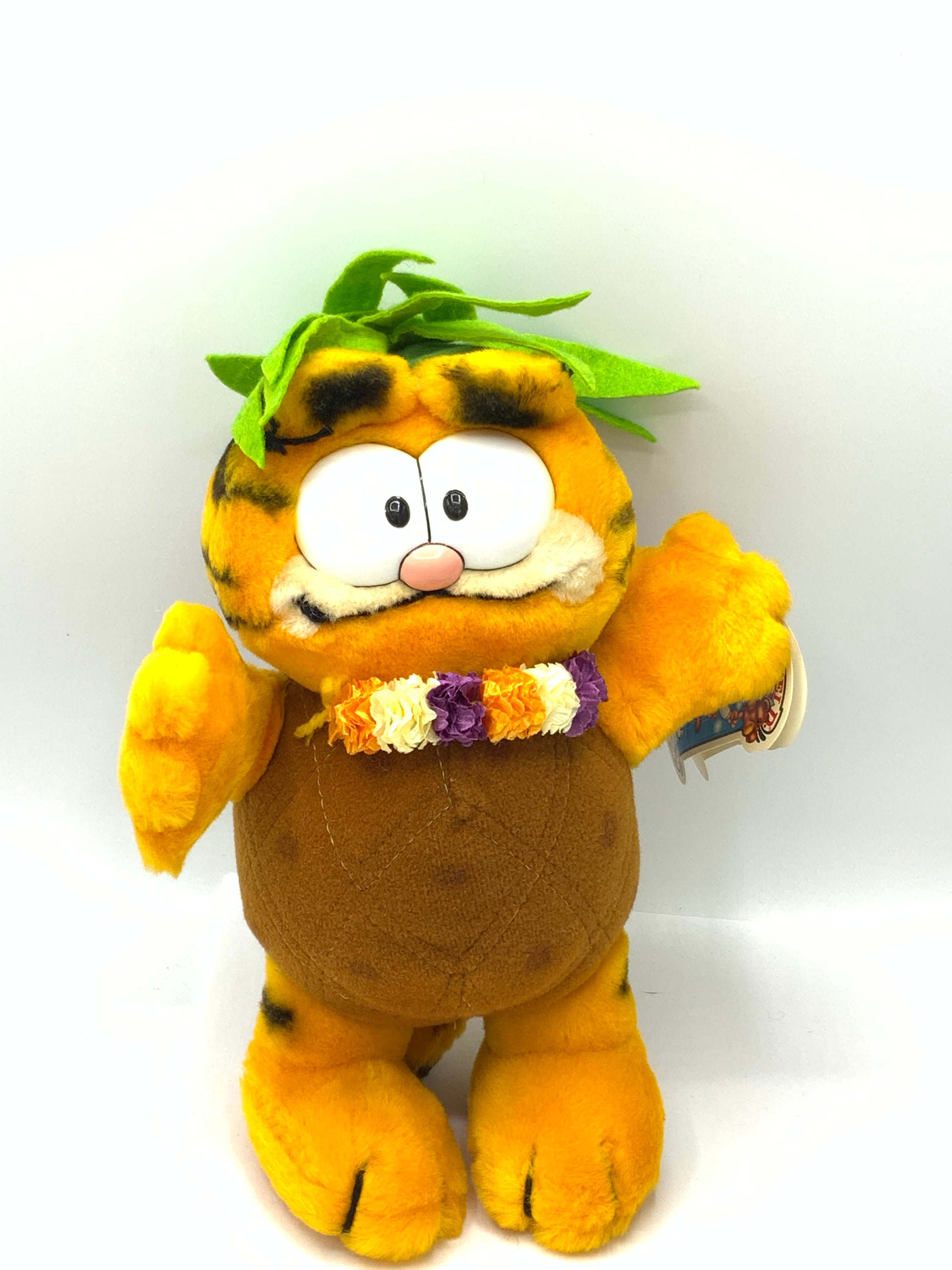 Gorgeous Collectible and Vintage Rare Garfield as Coconut, Hawaii