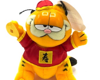 Gorgeous Collectible and Vintage Garfield Asian Cat, Stuffed, Push