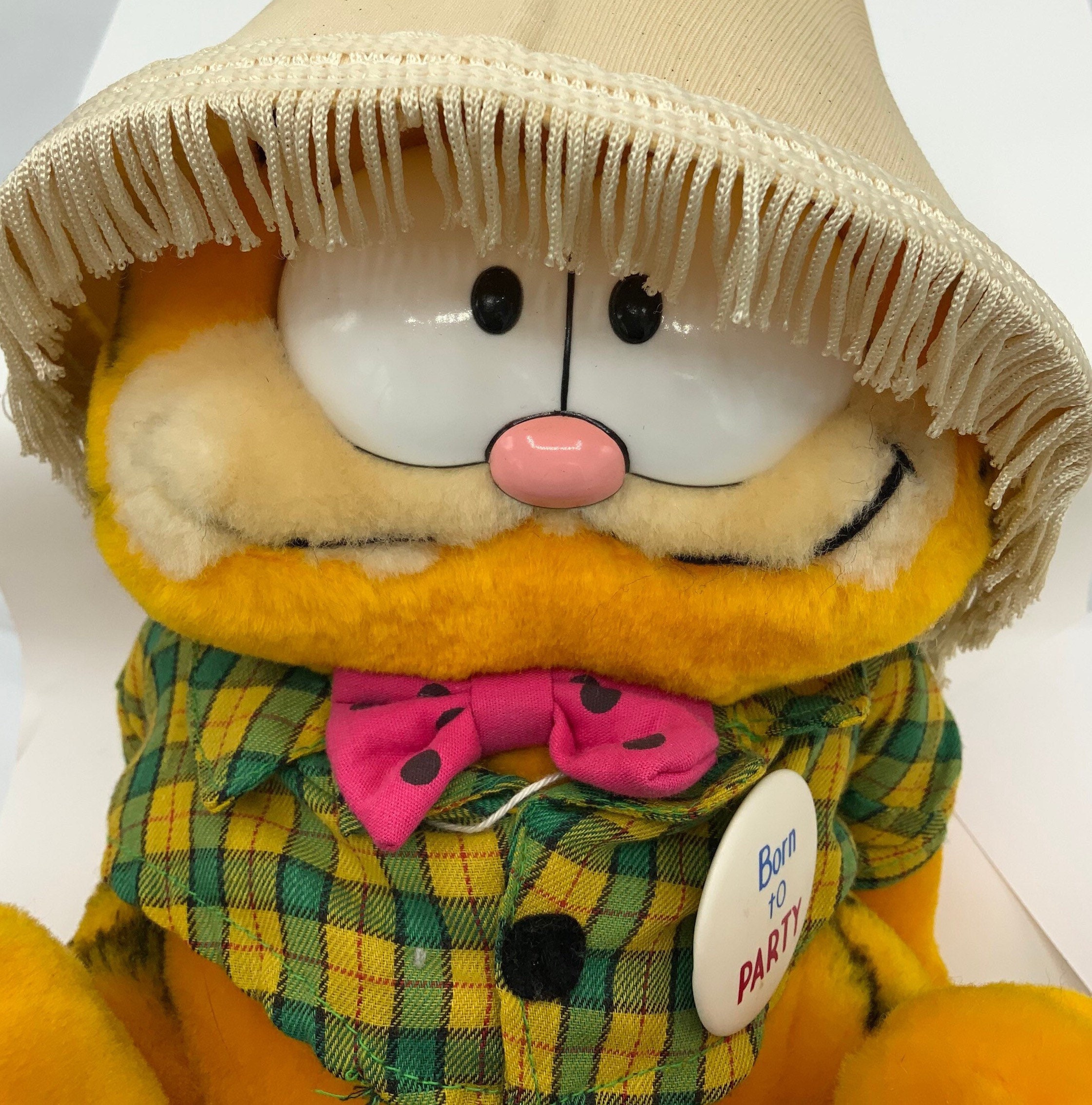 Gorgeous collectible and vintage Garfield lampshade stuffed animal